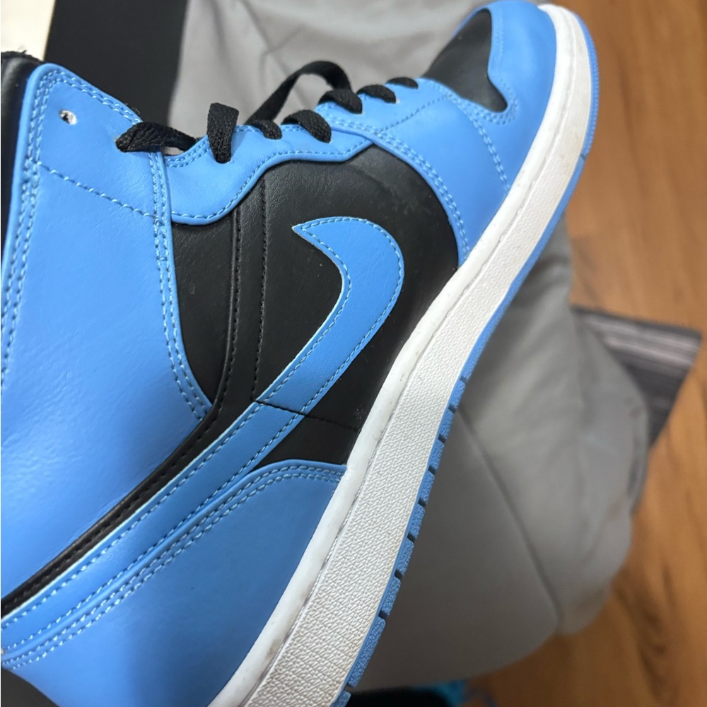 Air Jordan 1   High top size 13 mid toe black with box - Picture 6 of 13